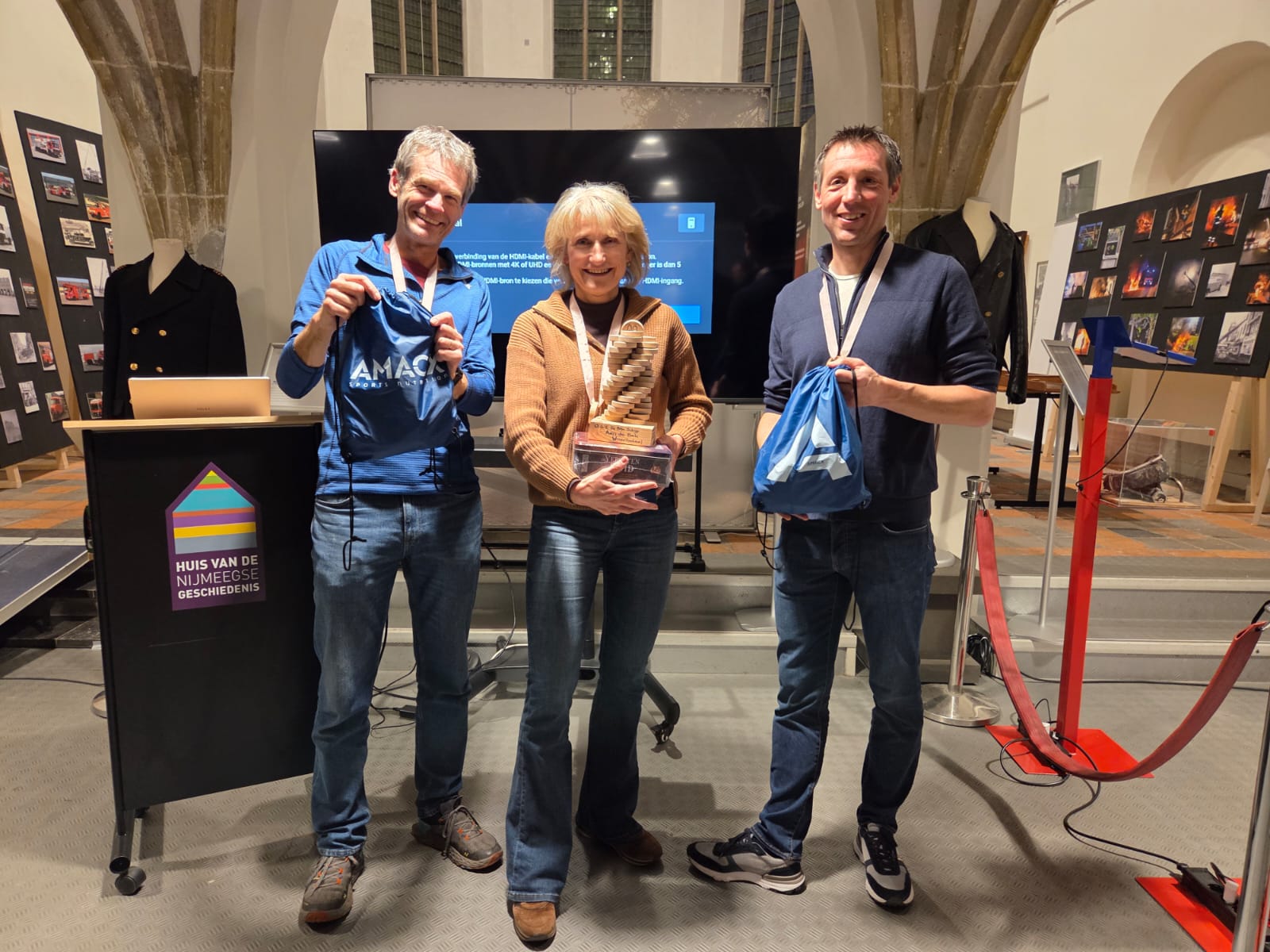 Aan de bak bij het Groenewoud Sjoelkampioenschap